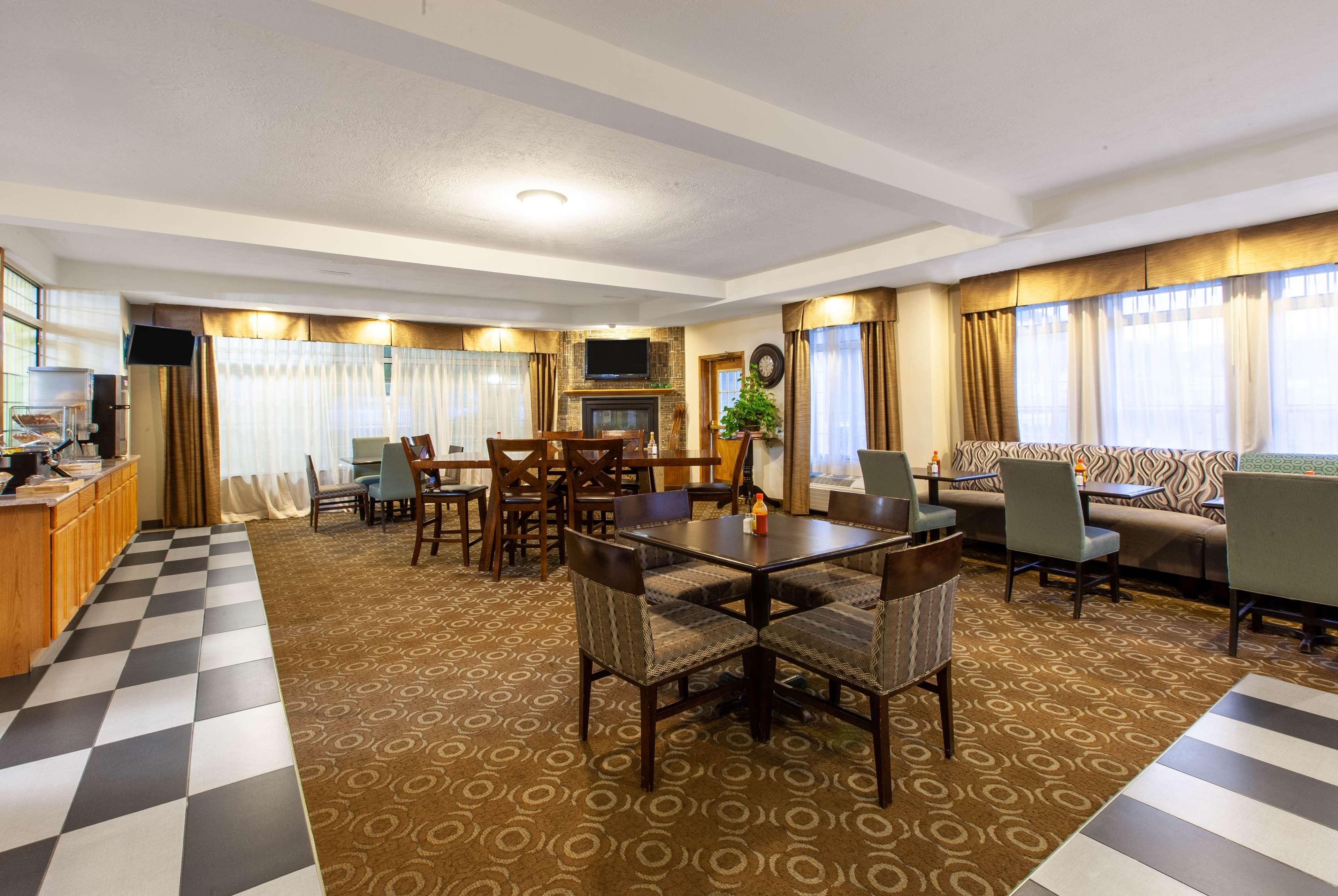 Days Inn By Wyndham פטוסקי מראה חיצוני תמונה
